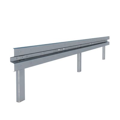angepasste Größe W Balken Aashto M180 Galvanized Steel Highway Guardrail für die Verkehrssicherheit