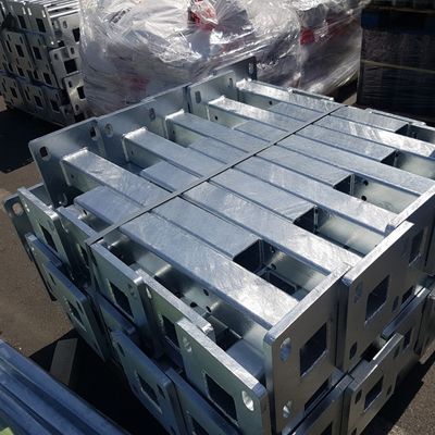 Hot-Dip Galvanized Highway Guardrail Flange Post für AASHTO M180 Außensicherheit