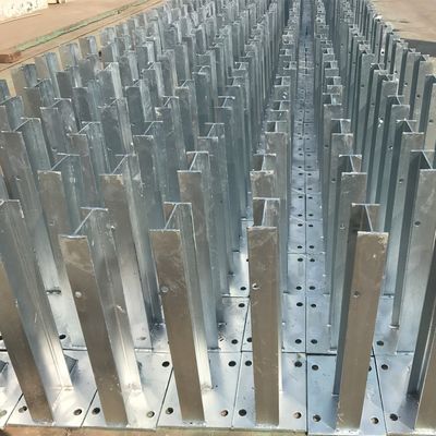 Hot-Dip Galvanized Highway Guardrail Flange Post für AASHTO M180 Außensicherheit
