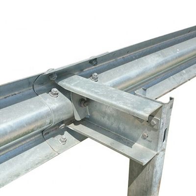 Highway Guardrail Crash Barrier Heißgewalzter Block mit Korrosionsbekleidung