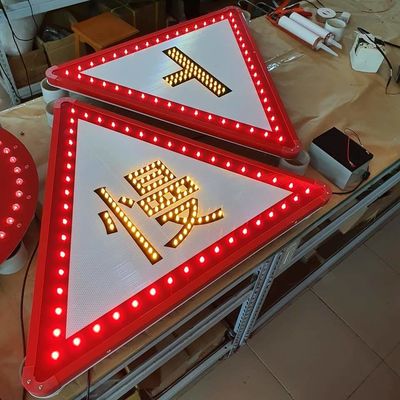 Gelb reflektierendes Aluminium-Signalbrett für die Sicherheit auf der Straße und die Verkehrswarnung