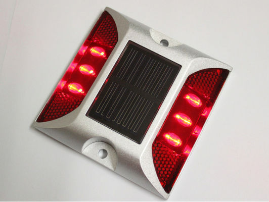 Straßenverkehrssicherheit Cat Eye Aluminium Straßenstiel Solar mit 104*123*23mm Größe und Rotfarbe