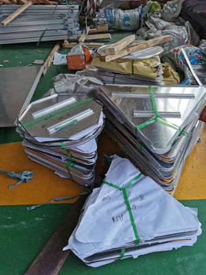 Verkehrssicherheitszeichen Galvanisiertes Stahlbrett mit individueller Höhe von 50 cm