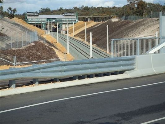 Highway Guardrail W Balken mit heiß eingetauchter Verzinkung und angepasster Länge