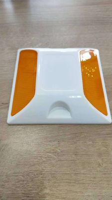 Fahrbahnmarker Dauerstoff-Straßenreflector-Straßenstift mit IP68-Zertifizierung