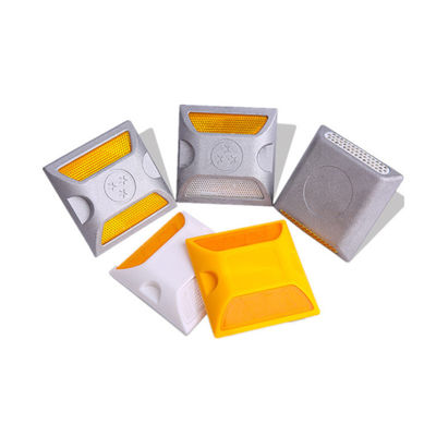 G105 LED Solar Aluminium Highway Road Stud Hohe Sichtbarkeit und IP68-Zertifizierung