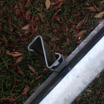 Z Post Wellpulver mit W-Strahl-Beschirmung für AASHTO M-180 Standard Highway