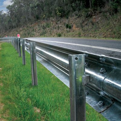 Galvanisierte und pulverbeschichtete H-Posten und Abstandshalter für die Installation von AASHTO M-180-Schutzgrillen