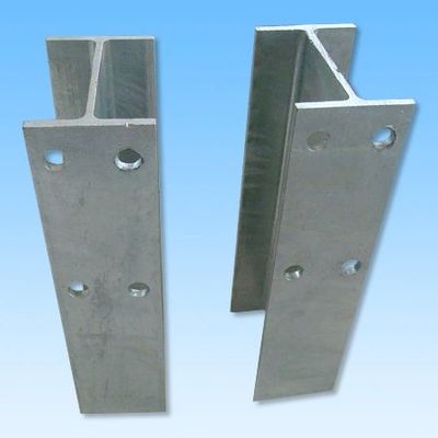 Q235 Q345 150*100*4,3*5,5 mm Warmtauchenverzinkte Straßenschutzgleise H-Stelle