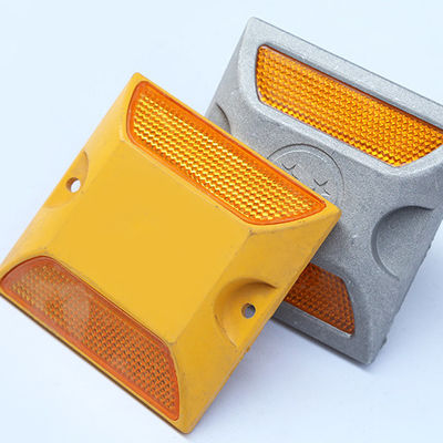 Gelbe Quadrat Solar-Ground-Light-Straßen-Stud aus gegossenem Aluminiumlegiertem Kunststoff