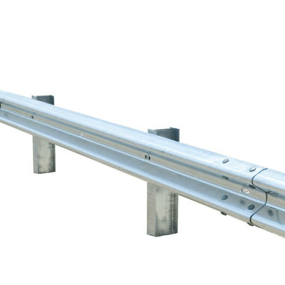 Straßenverkehrssicherheitsschranke mit Q235 Q345 Galvanisiertem Stahl und ISO 9001-Zertifizierung