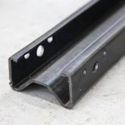 Galvanisierte Q235 SJ235R Stahl Straßengitter Sigma Post mit individuellem Design
