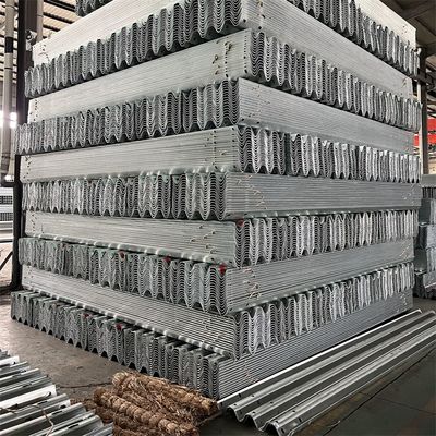 ISO9001 2008 Zertifizierte angepasste galvanisierte Zwei-Wellen-Schutzgeländer für die Verkehrssicherheit