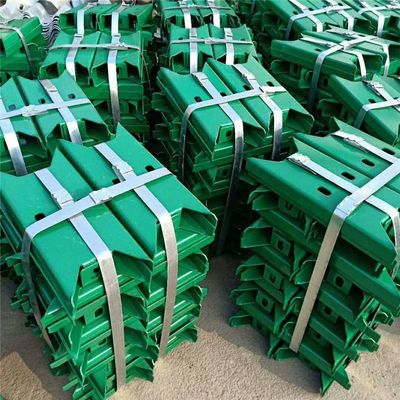 Q235 Q345 Galvanisierter Stahl Highway Guardrail mit individuellen Spezifikationen