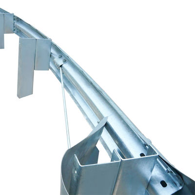 AASHTO M-180 Hot Dip Galvanized Guardrail Crash Barrier für die Verkehrssicherheit
