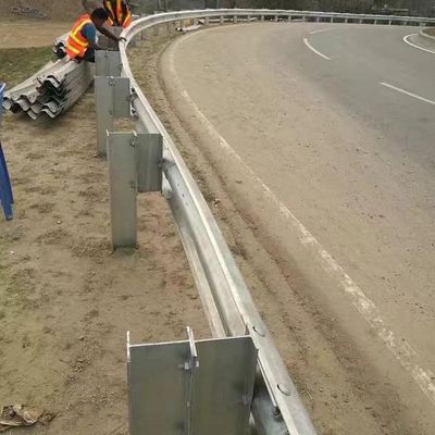 Straßenverkehrssicherheit H Post für die Sicherheit Zink beschichtet Galvanisiertes Stahl Highway Guardrail