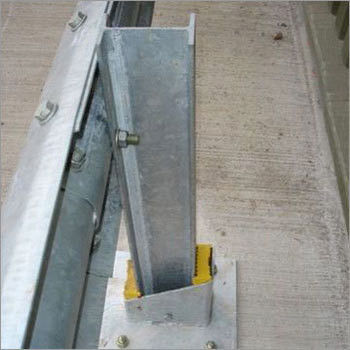 Straßenverkehrssicherheit H Post für die Sicherheit Zink beschichtet Galvanisiertes Stahl Highway Guardrail