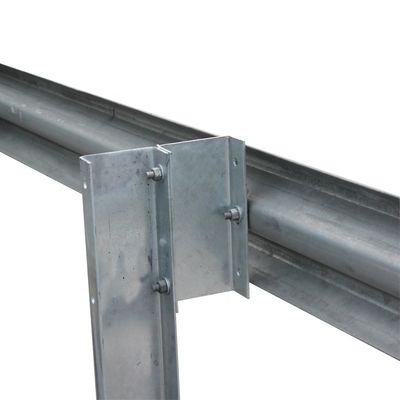 Hot-Dip Galvanized Steel Highway Guardrail Spacer mit W-Beam Anti-Korrosion