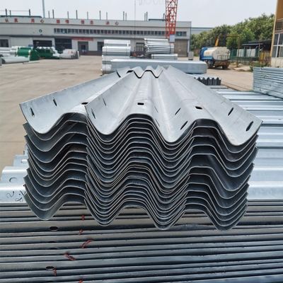 Straight Barrier Hot Dip Galvanized Steel Highway Guardrail (Hochspitze aus galvanisiertem Stahl)