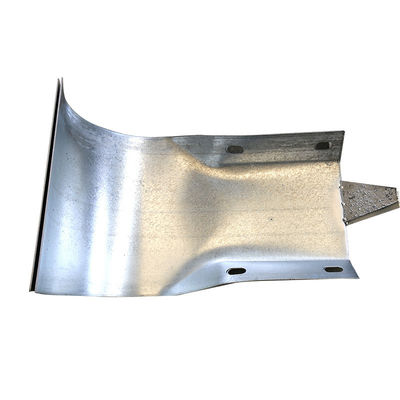 Galvanisierte und pulverbeschichtete W-Strahl-Straßenschutzgelände Bullnose End für S235JR S355JR