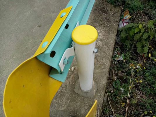 Hot Dip Stahl Walzbalken Highway Guardrail Post für Q235 Q345 kundenspezifischer Verkauf