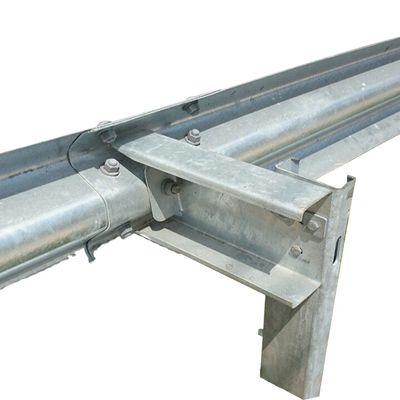 Galvanisierte und pulverbeschichtete Quadratpfosten für die Verteilung von Verkehrsbarrieren
