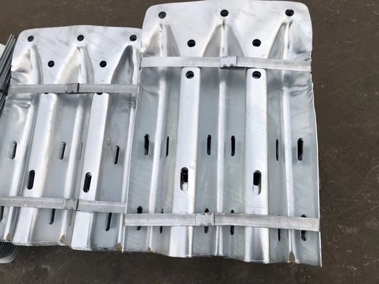 Außensicherheit Galvanized W Beam End/Thrie Beam End Terminal End für Highway Guardrail