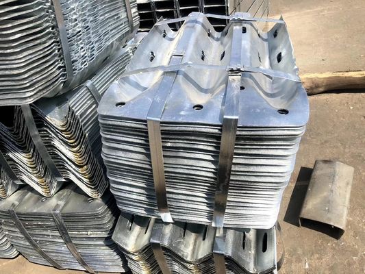 Außensicherheit Galvanized W Beam End/Thrie Beam End Terminal End für Highway Guardrail
