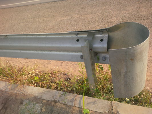 angepasste galvanisierte W- oder Drei-Beam-Straßen-Schutzgrill-Abmessungen