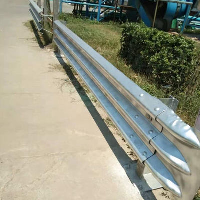 Hot Dip Galvanized Highway Guardrail Verkehrsschranke zur Straßenverkehrskontrolle