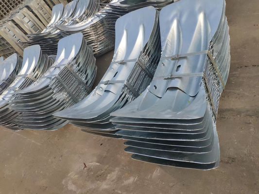 angepasste Größe Fischschwanz End End Galvanized Highway Guardrail End Flügel für die Außensicherheit