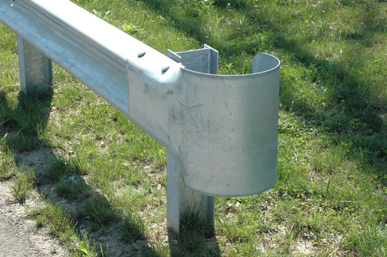 ISO9001 2000 Zertifizierte Verkehrsschranke H-Stelle für galvanisierte Stahl-Straßengitter