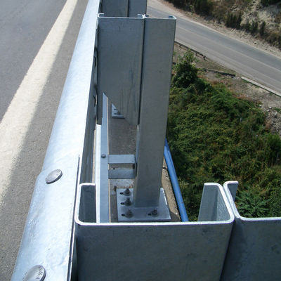 Außensicherheit Standard Highway Guardrail Post mit Hot Dip Galvanized C-Posten