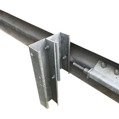 Straßenverkehrssicherheit Hot Dip Galvanized Steel Guardrail Crash Barrier C Post zum Schutz