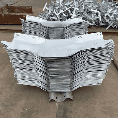 ISO9001 2008 Zertifizierte W-Beam Highway Guardrail Q235 Q345