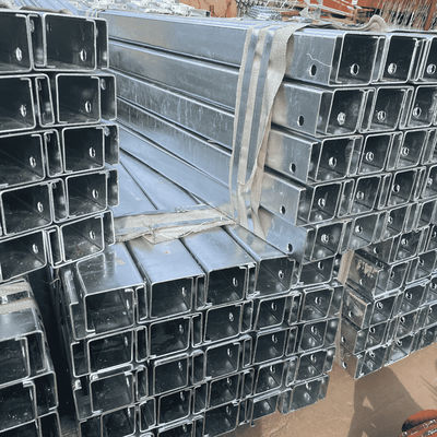 Maßgeschneiderte Größe Hot Dip Galvanized Edelstahl C Post für Highway Guardrail