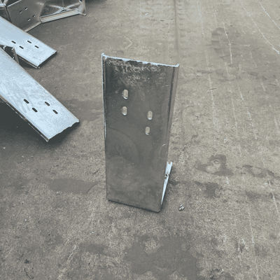 Highway Guardrail Flange Post mit Edelstahlmaterial in mit Standard