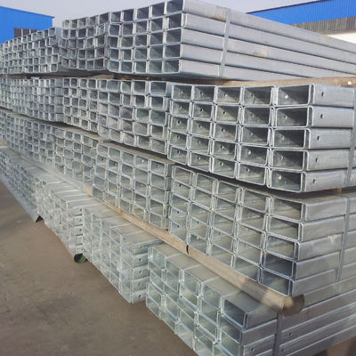 Hot Dip Galvanized Steel Q235 Q345 Schutzrail U-Typ Post für die Sicherheit des Straßenverkehrs
