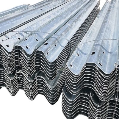 W Beam Highway Guardrail Stahlverzinkte Absturzbarriere mit AASHTO M-180-Standard