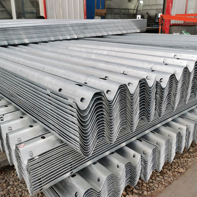 2022 Export des Highway Guardrail Standards AASHTO M-180 nach Afrika mit Q235 Q345