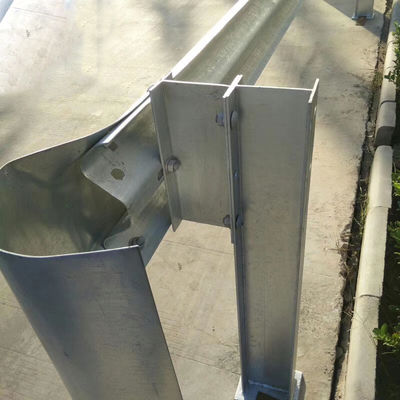 Q345 Streifenstahl Warm DIP Galvanisiert Kaltgewalzt 600G/M2 Stahl Autobahn W Balken Schutzgitter