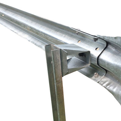 Hot Dip Galvanized Walzfeder W Beam Stahl Highway Guardrail mit Box Spacer Block