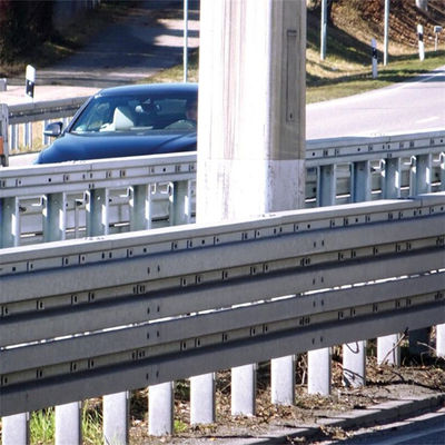 2.67 mm Nenndicke Basismetall-Autobahn-Absturzschutz mit CE/BV/ISO-Zertifikaten