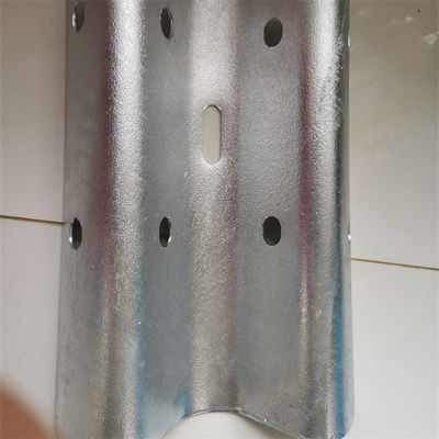 2.67 mm Nenndicke Basismetall-Autobahn-Absturzschutz mit CE/BV/ISO-Zertifikaten