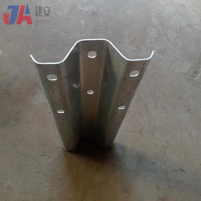 Warmverzinkte und kaltgewalzte Technologie AASHTO M-180 Standard Highway Safety Guardrail