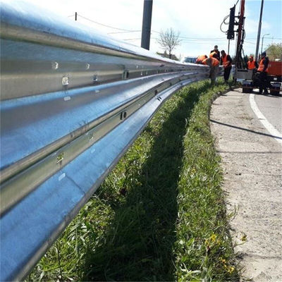 Straßenstahlschutzgelände W-Bale mit Q345-Strahlstahl galvanisiert