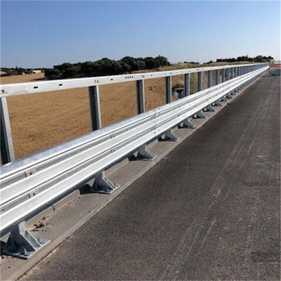 2022 Hot Style AASHTO M-180 Stainless Steel Highway Guardrail für die Sicherheit des Straßenverkehrs