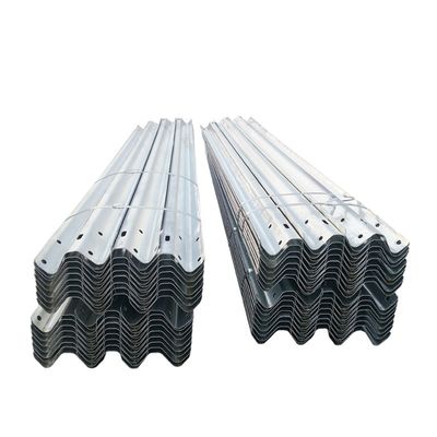 2.7mm/3.0mm Dicke Galvanisierter Stahl W Balken Schutzgitter für die Straßenverkehrssicherheit Q235 Q345