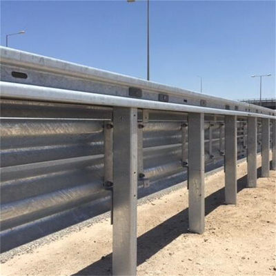 2.7mm/3.0mm Dicke Galvanisierter Stahl W Balken Schutzgitter für die Straßenverkehrssicherheit Q235 Q345