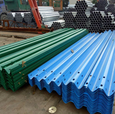 angepasste galvanisierte Schutzgitter für Q235 Q345 Anti-Kollision W-Beam Highway Barrier